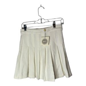 Shilla Brand Girl’s Evolution Pintuck Cream Skirt. Size Medium.
